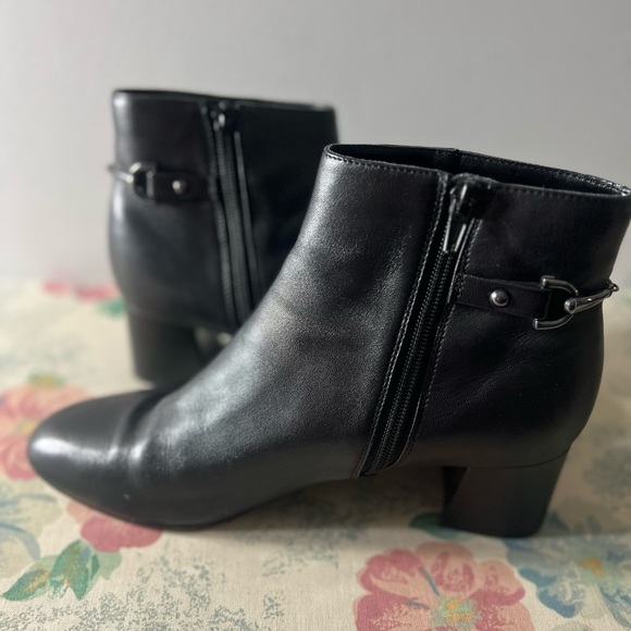 Bandolino Shoes - Bandolino Black Boots